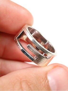 Authentic Gucci Sterling Silver 925 Geometric Ring Size 6 ✨ Certified